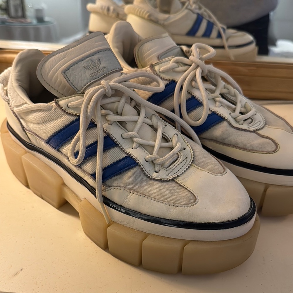 Adidas Women's Sneakers - White and Blue